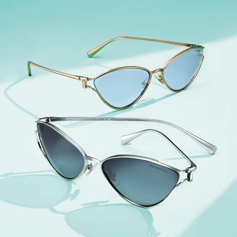 sunglass hut uptown